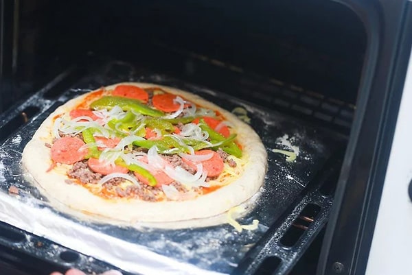دستور پخت پیتزا در فر توکار داتیس